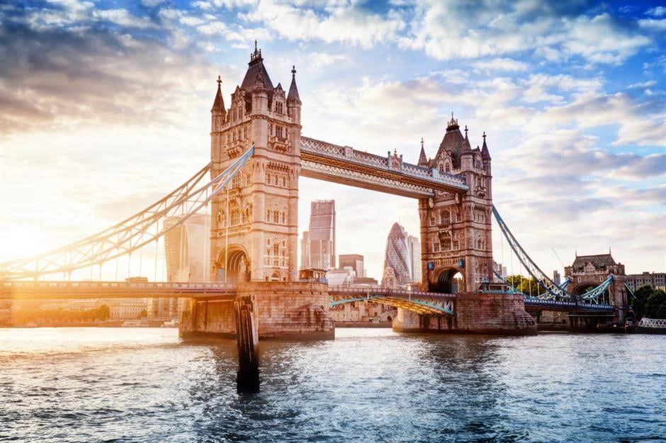 Tower Bridge ទីក្រុងឡុងដ៍ ប្រទេសអង់គ្លេស