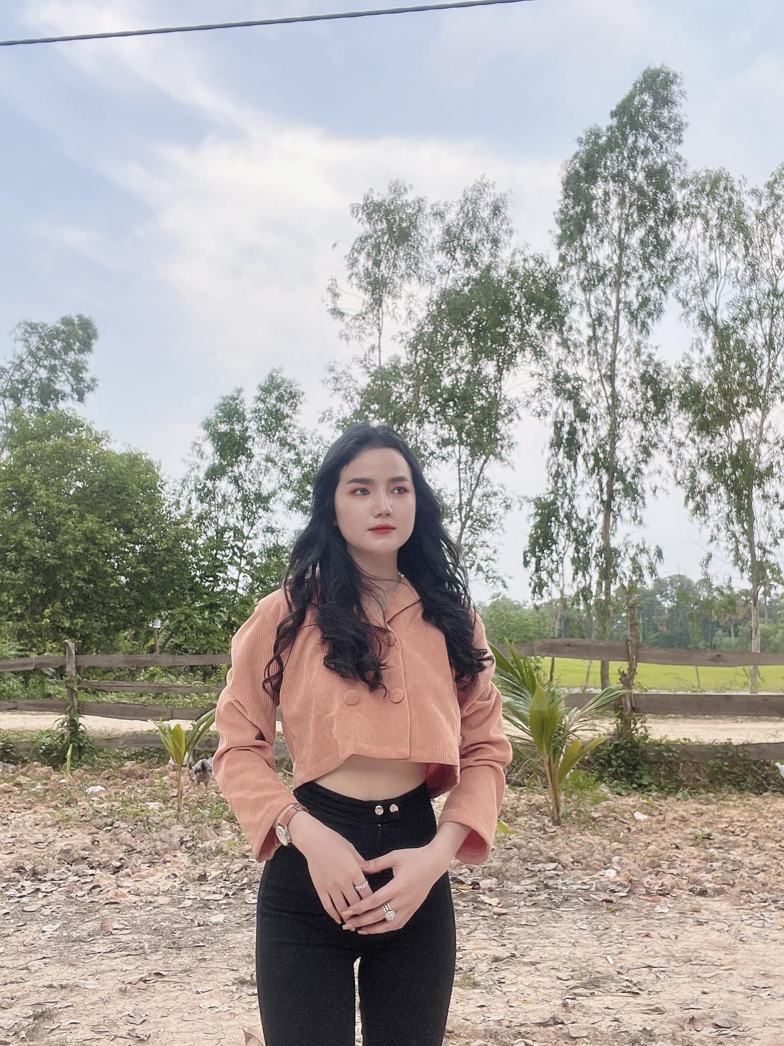 កញ្ញា សុគន្ធ ចរិយា