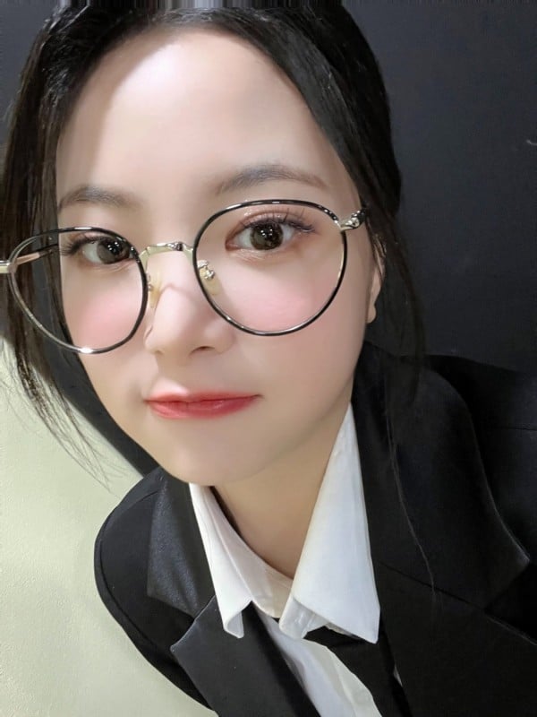 Hong Eunchae