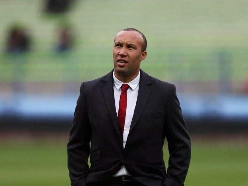 លោក Mikael Silvestre