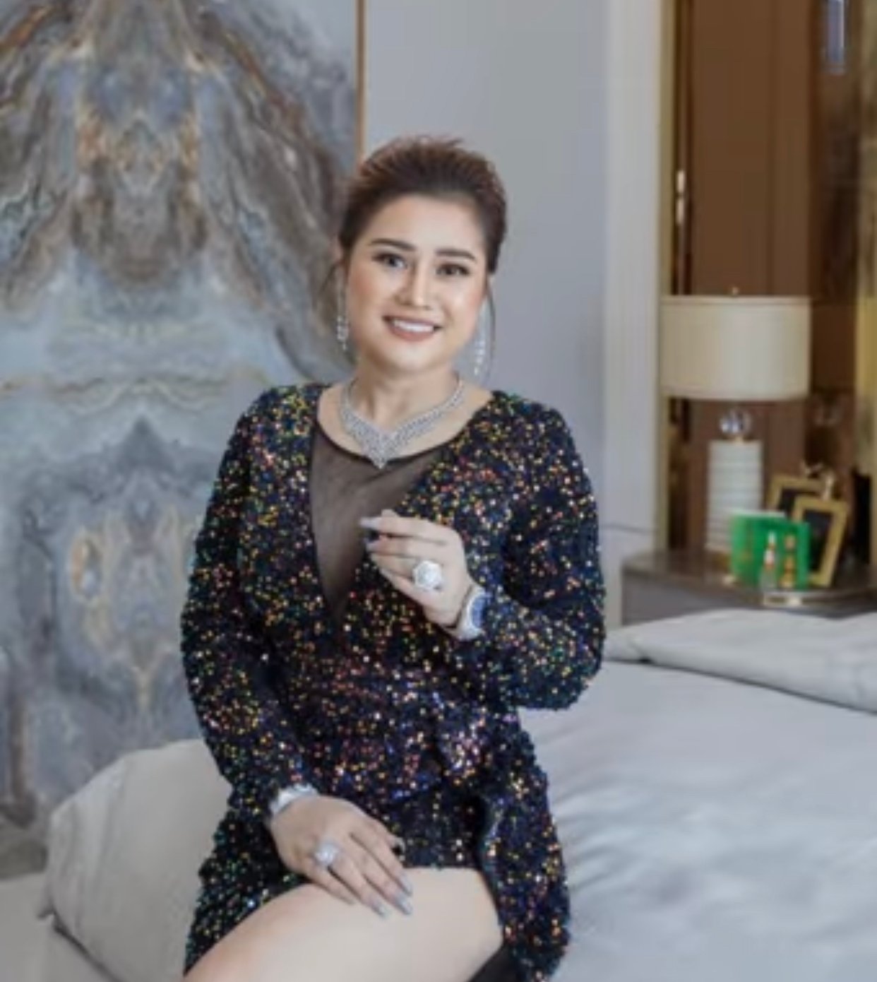 ដៃគូថ្មី លាន អាហ្វ្រីលគីនីន