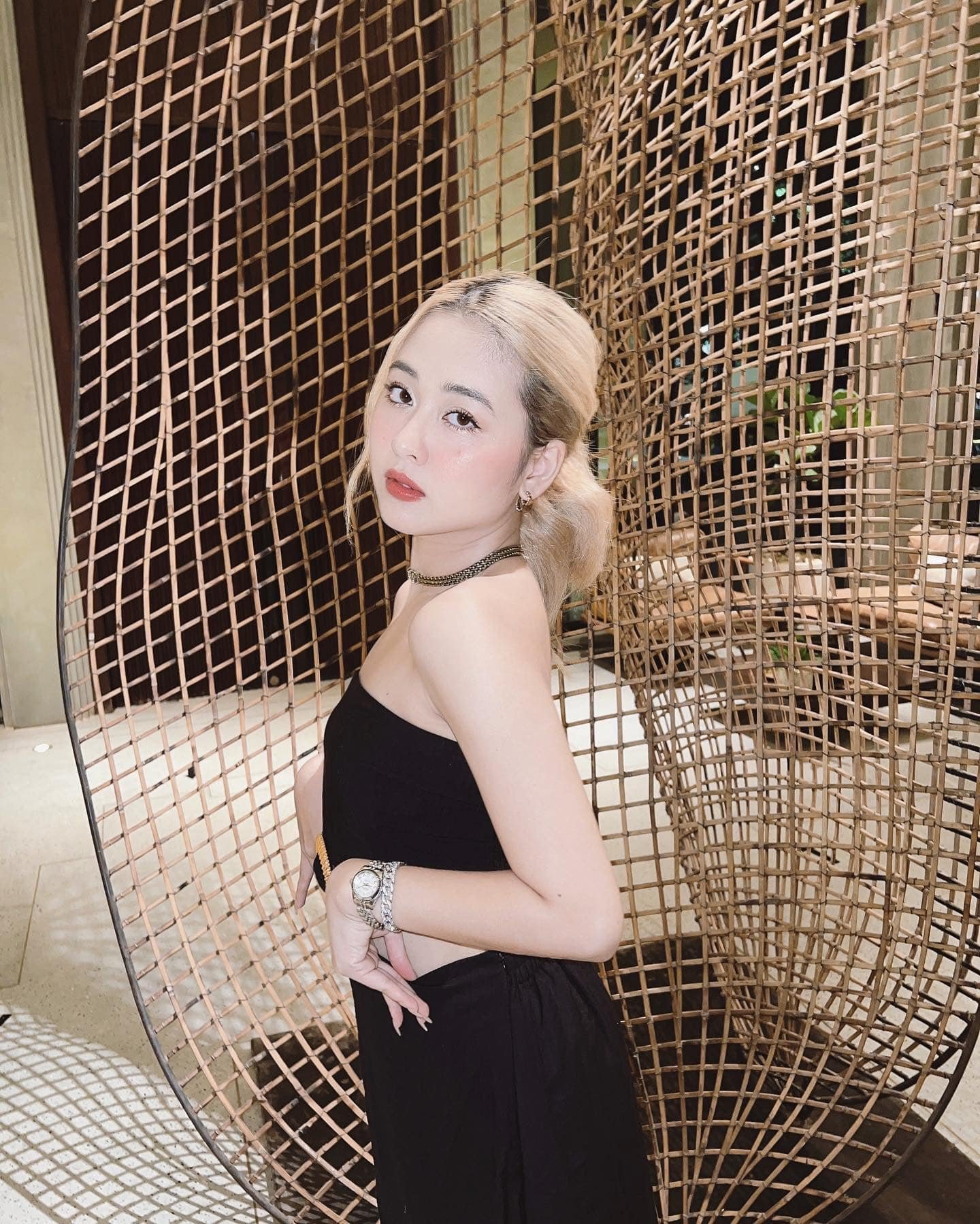 &nbsp; តារាចម្រៀង&nbsp;ពេជ្រ សូលីកា