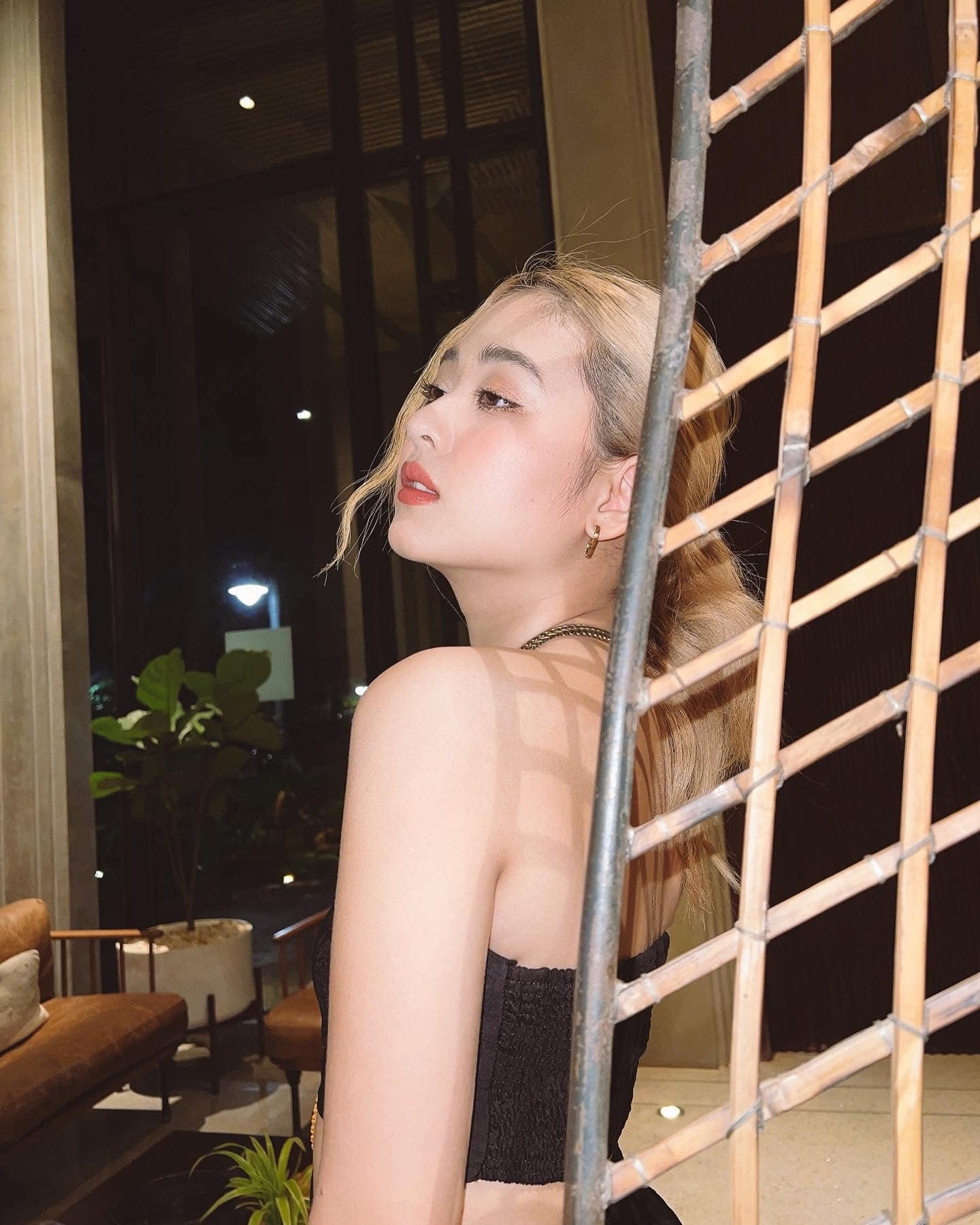 &nbsp; តារាចម្រៀង&nbsp;ពេជ្រ សូលីកា