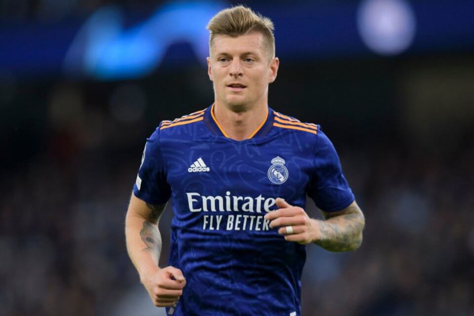 ខ្សែបម្រើ&nbsp;Toni Kroos
