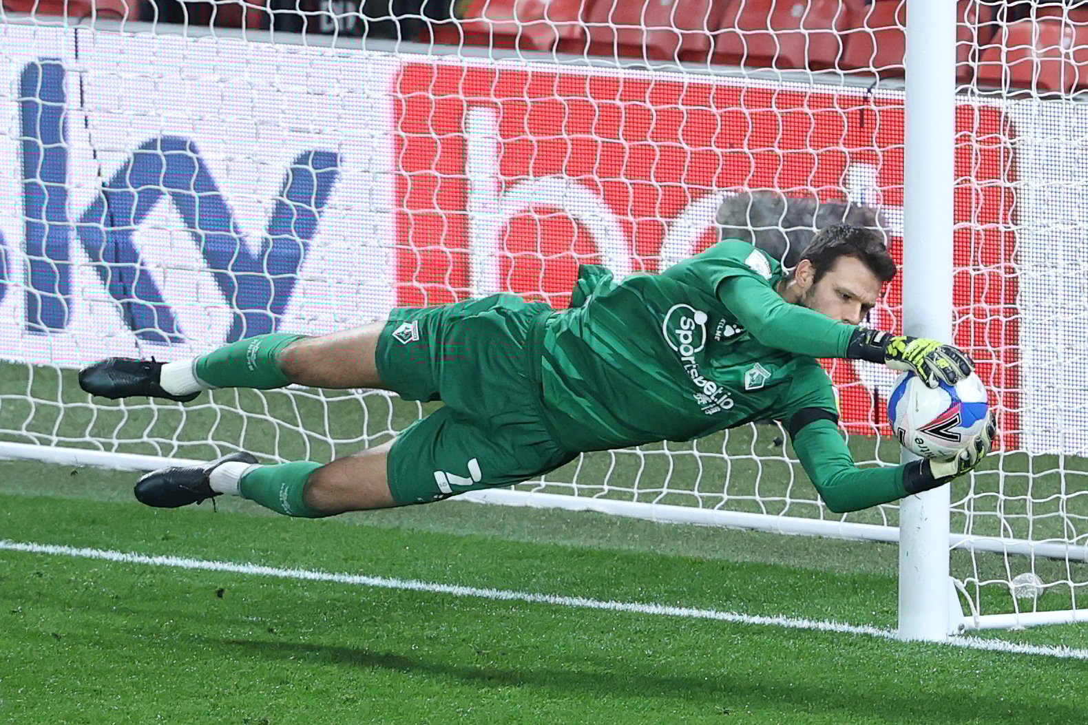 អ្នកចាំទី&nbsp;Daniel Bachmann