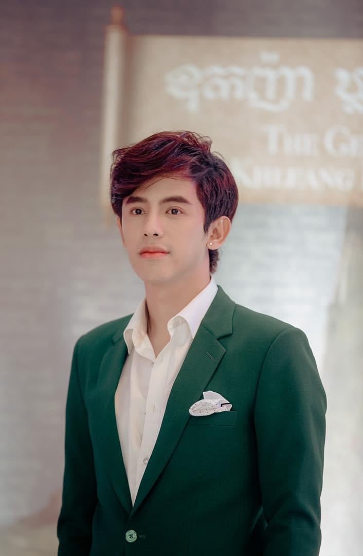 លោក វី យ៉ារ៉ូ