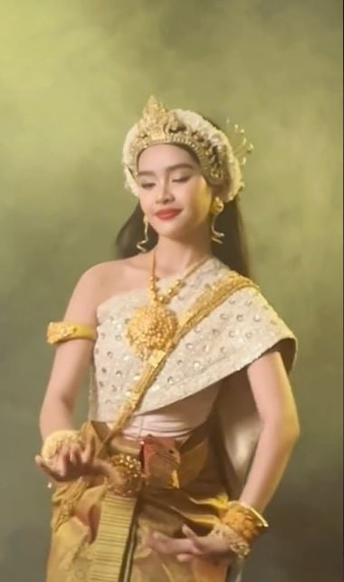 ល្អហួស