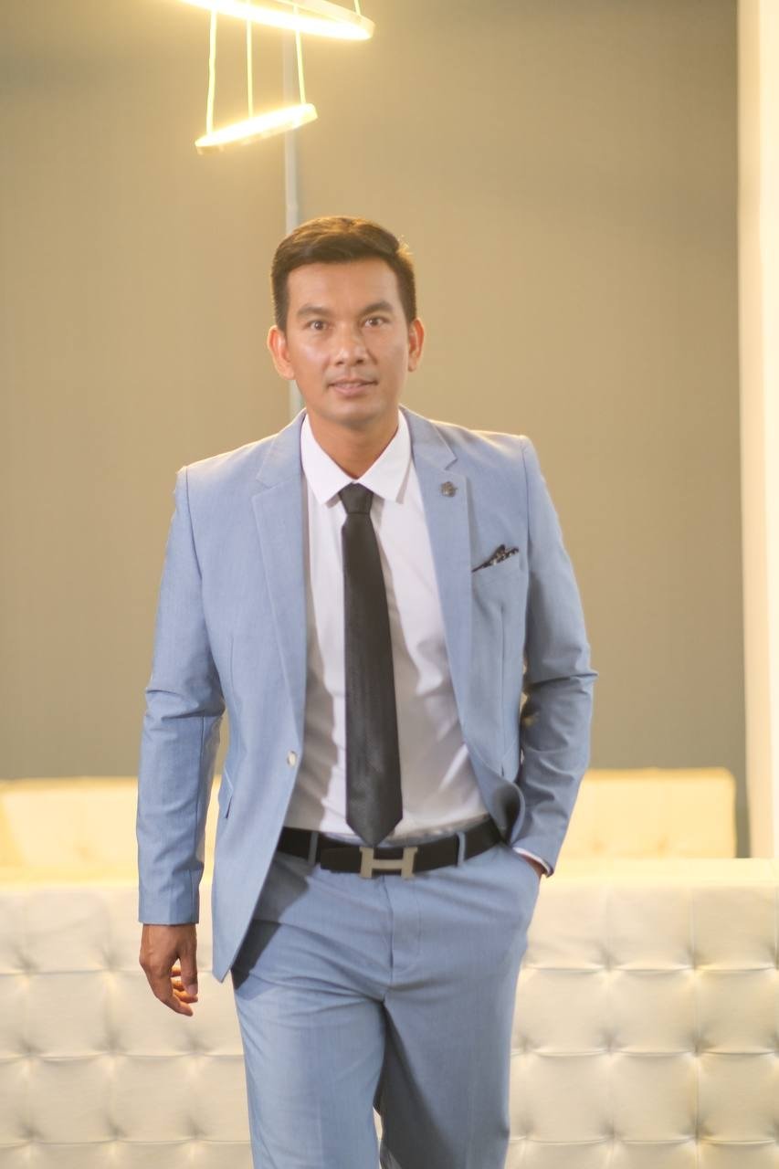 ហេង ប៊ុនលាភ