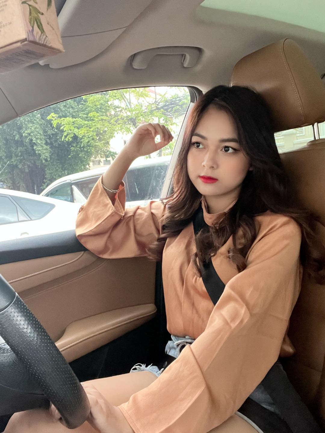អាង សុជាតា