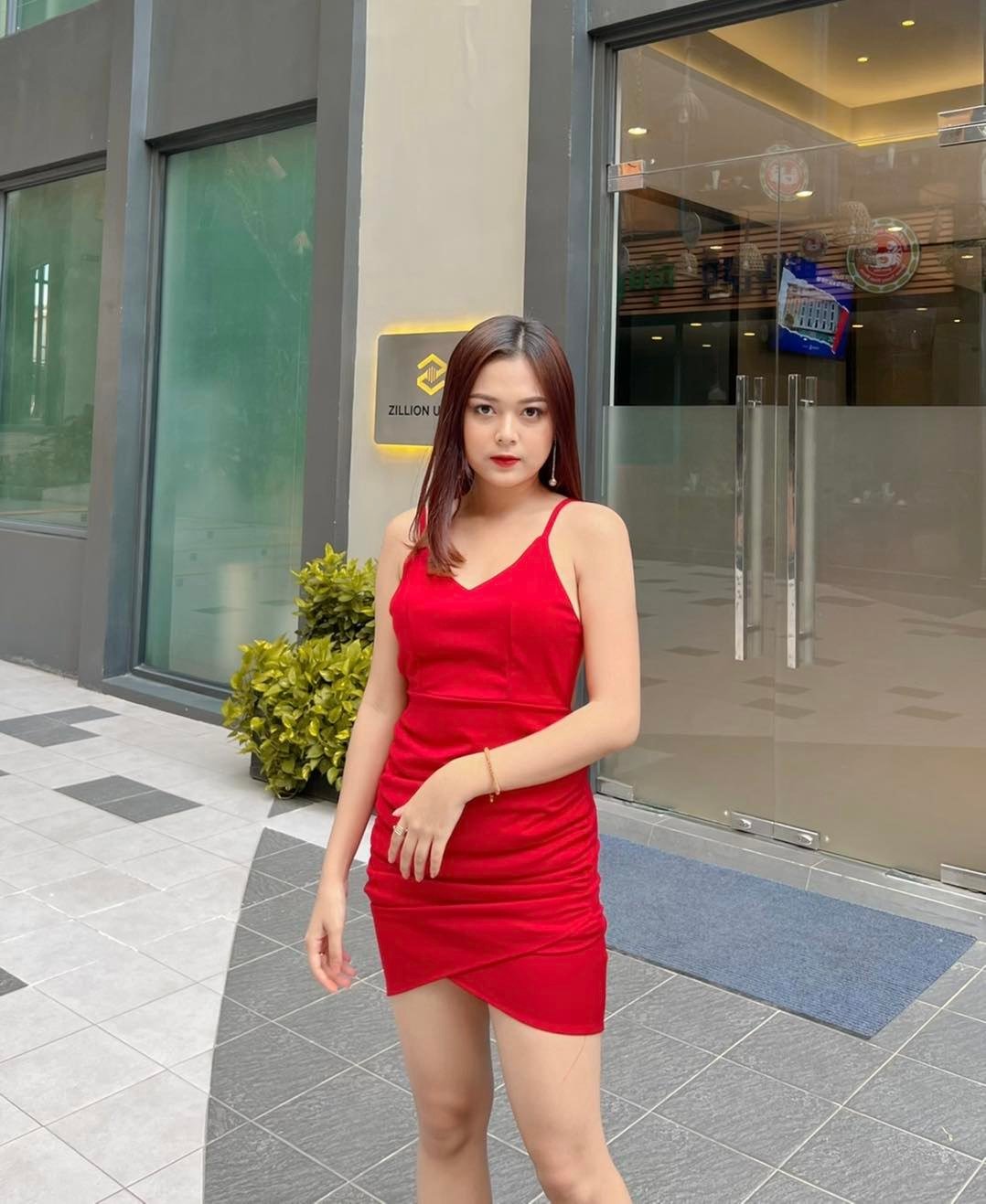 អាង សុជាតា