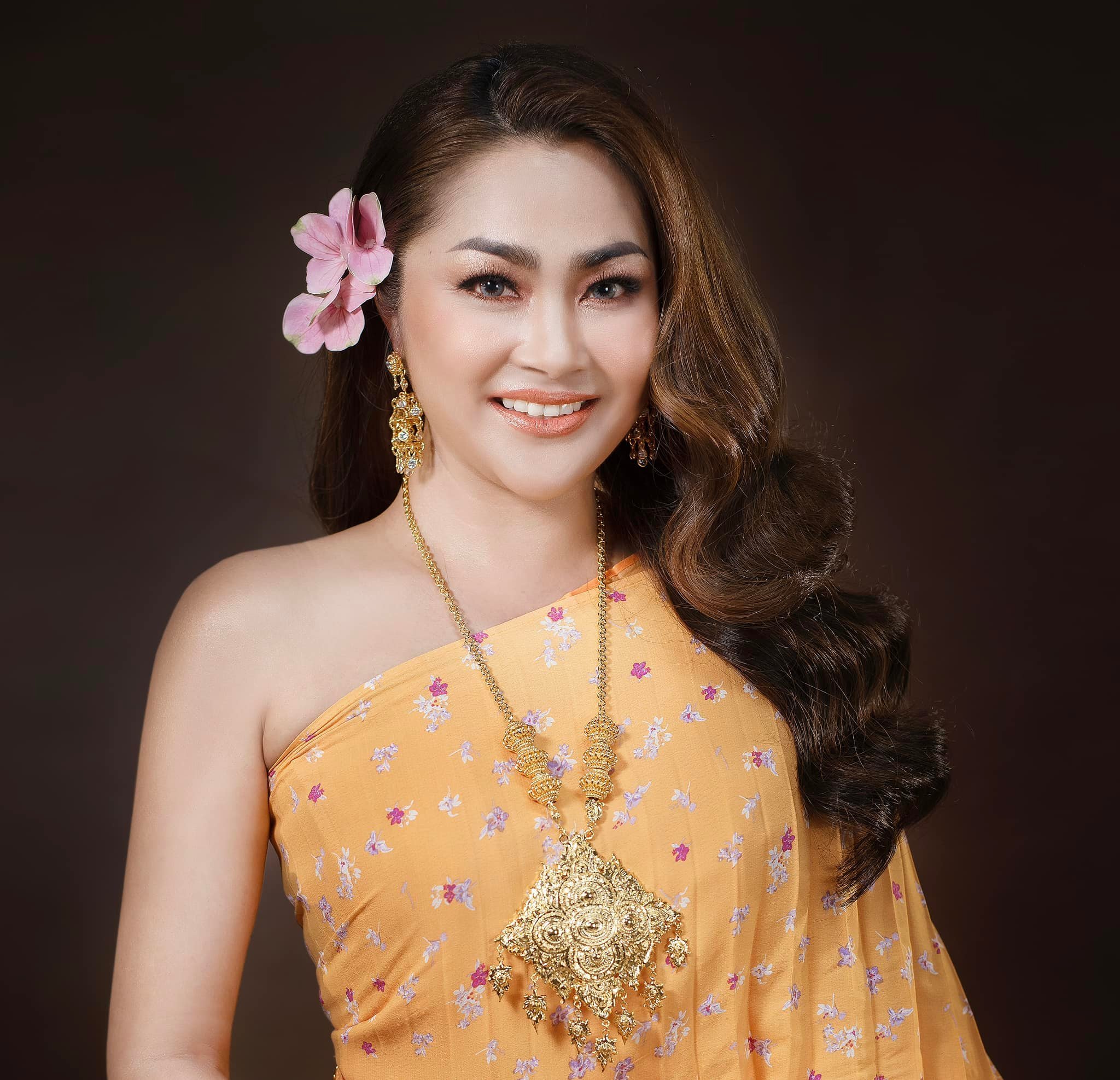 &nbsp; អ្នកនាង&nbsp;ចន ច័ន្ទលក្ខិណា&nbsp;