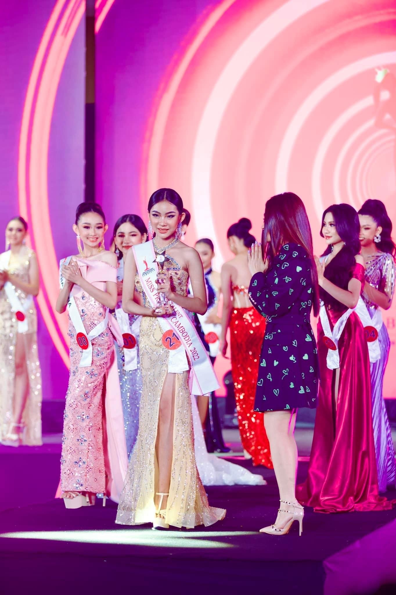 យុវតី ឆដា មុនីនាថ ម្ចាស់ពានMiss Talent