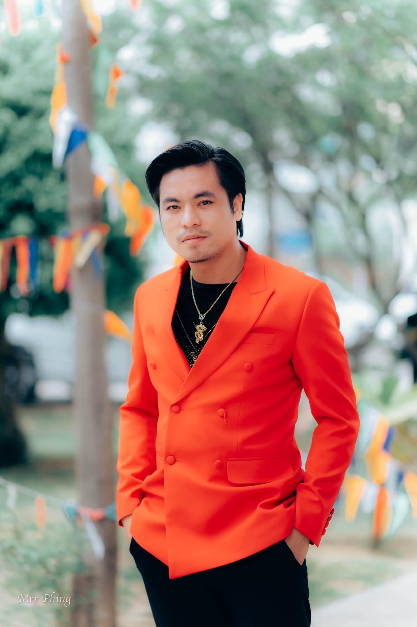 តារាចម្រៀង គ្រី ថៃពៅ