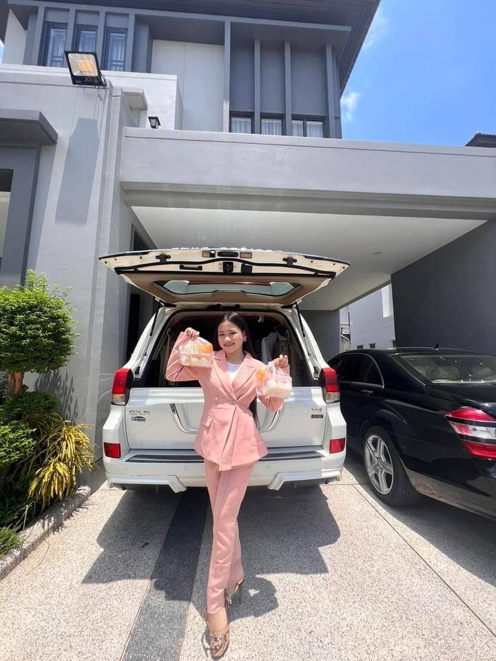 យុវតី គង់ ច័ន្ទណារីយ៉ា