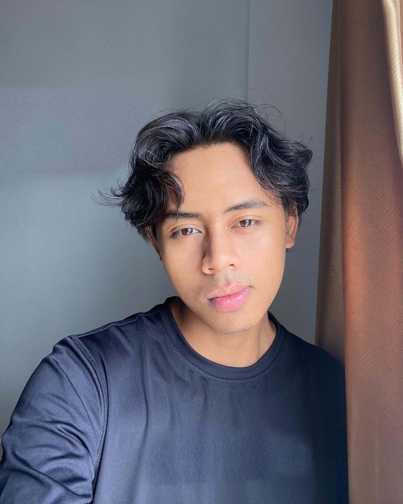 ម៉ម ពេជ្ជរិទ្ធ