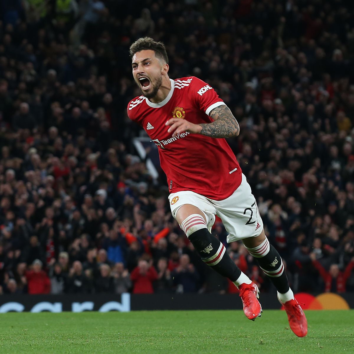 ខ្សែការពារ&nbsp;Alex Telles