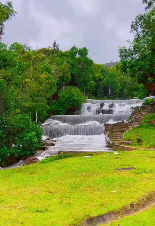 ទឹកធ្លាក់ព្រៃនប់&nbsp;