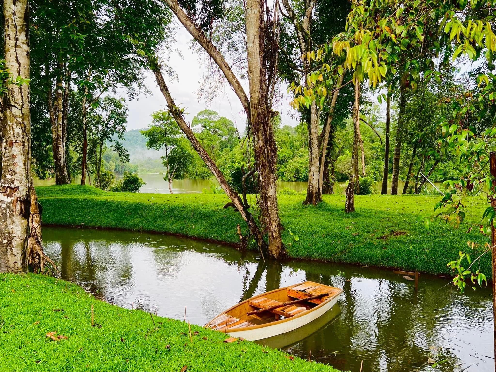ទិដ្ឋភាពនៅ អារ៉ែង ខេមភីង