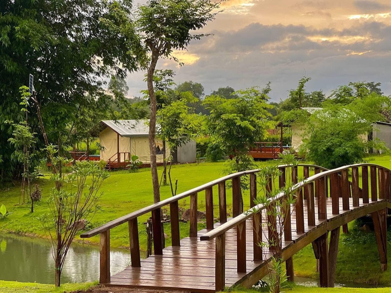 ទិដ្ឋភាពនៅ អារ៉ែង ខេមភីង​​
