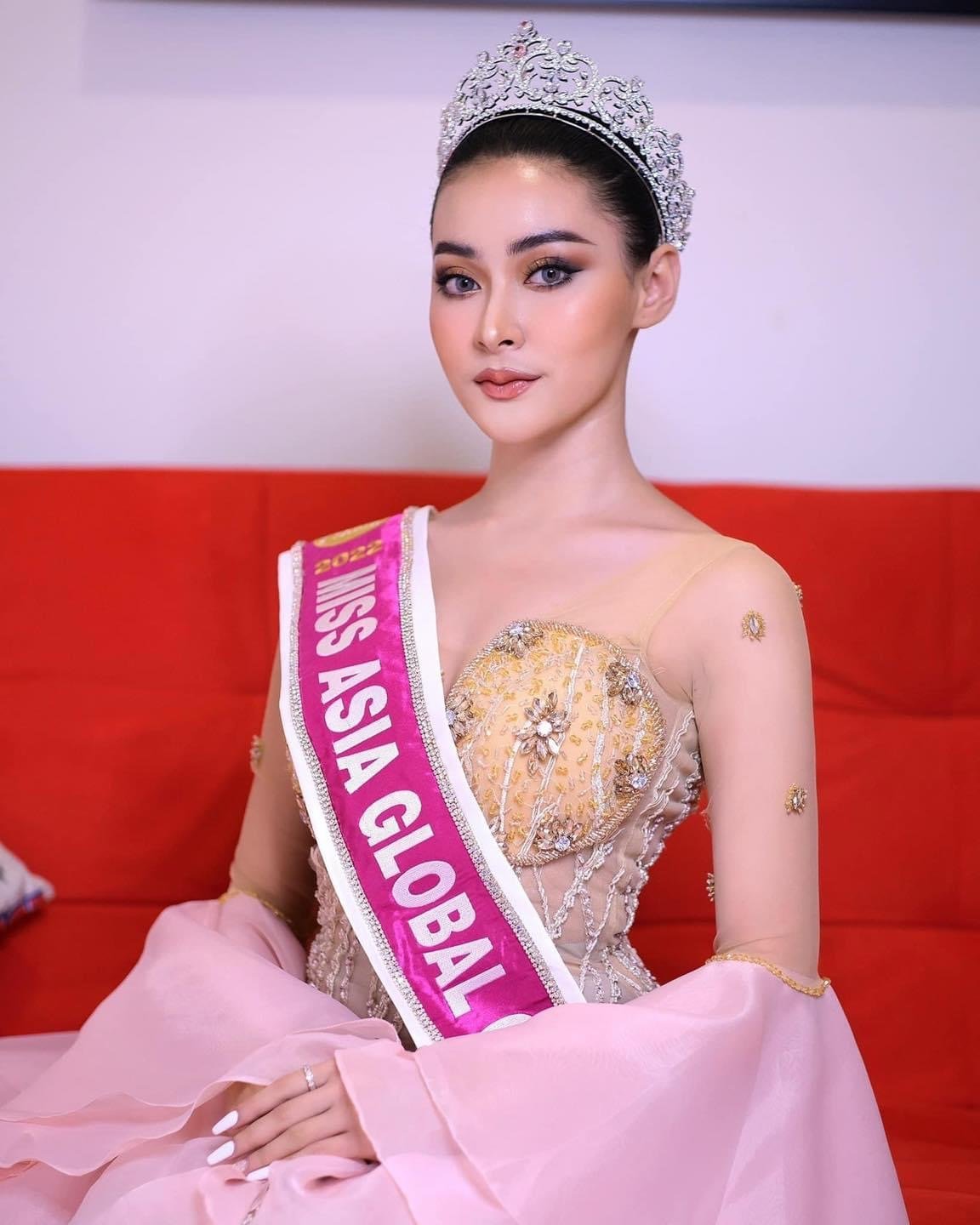 កញ្ញា ប៉ាង ពេជ្ររចនា