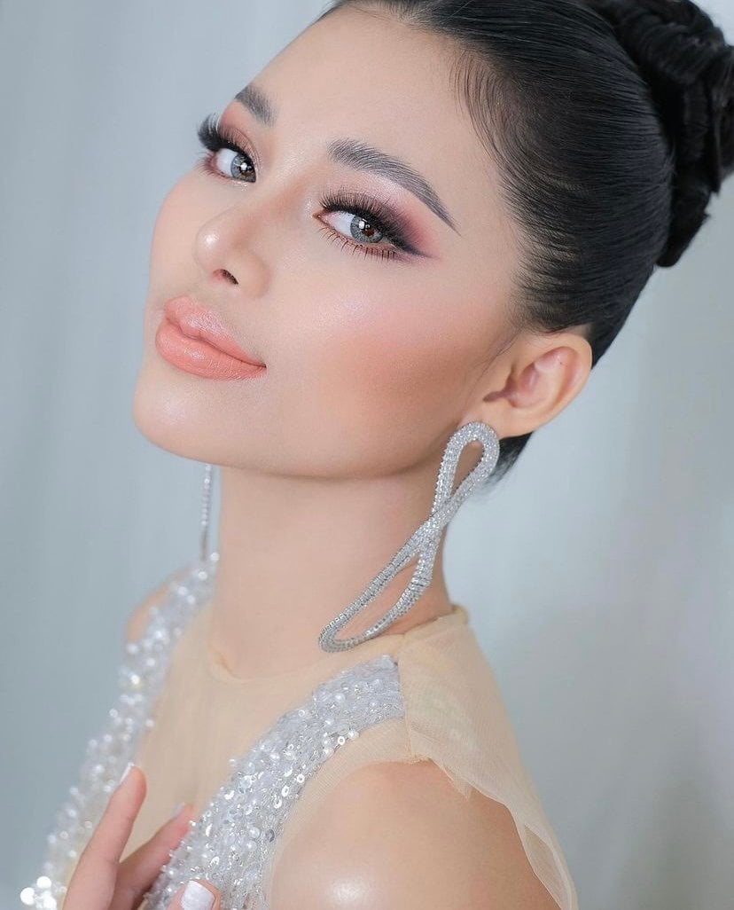 កញ្ញា ស៊ីម ម៉ាការ៉េតពេជ្រចរណៃ