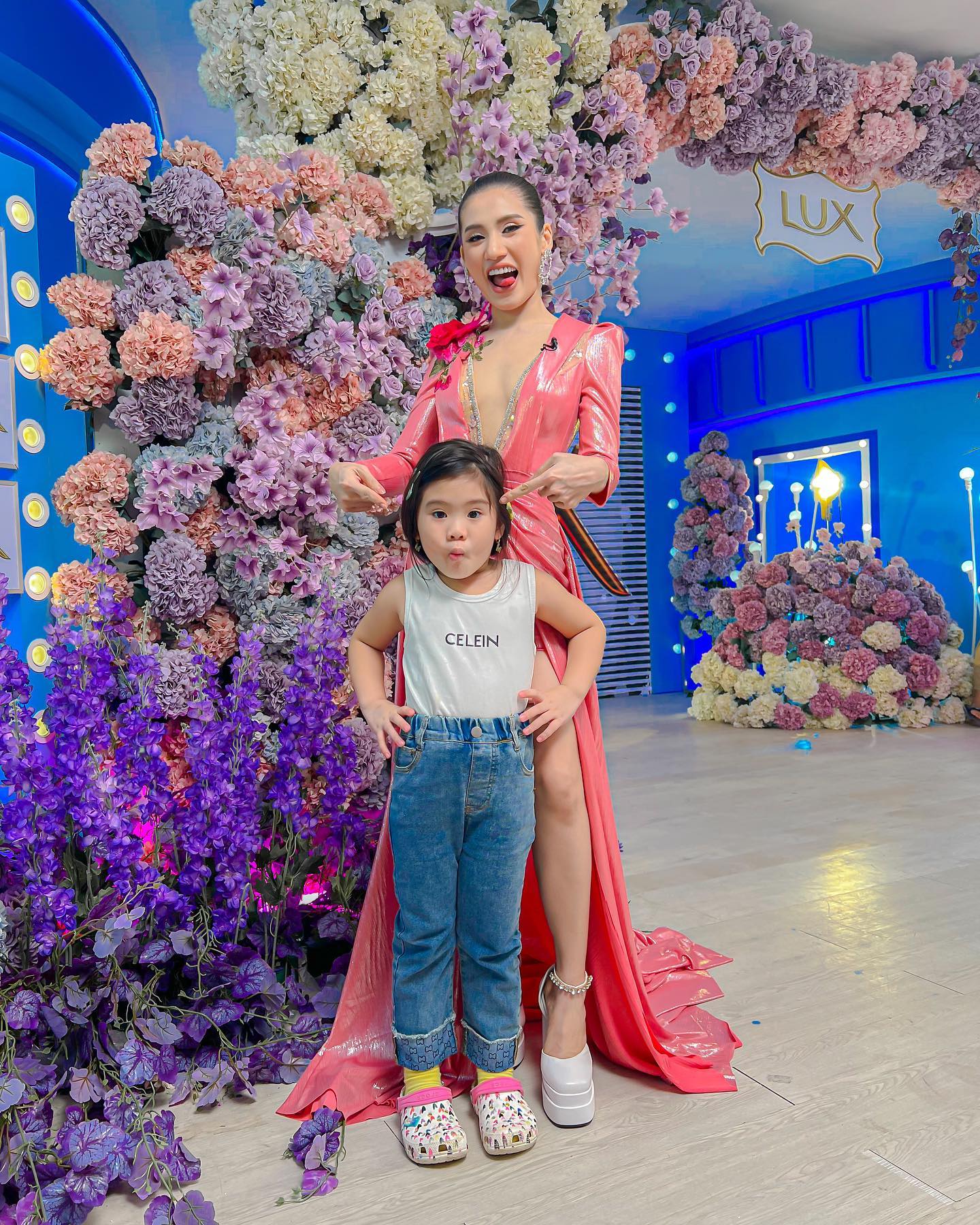 គង់ ចាន់ស្រីមុំ និងកូនស្រី