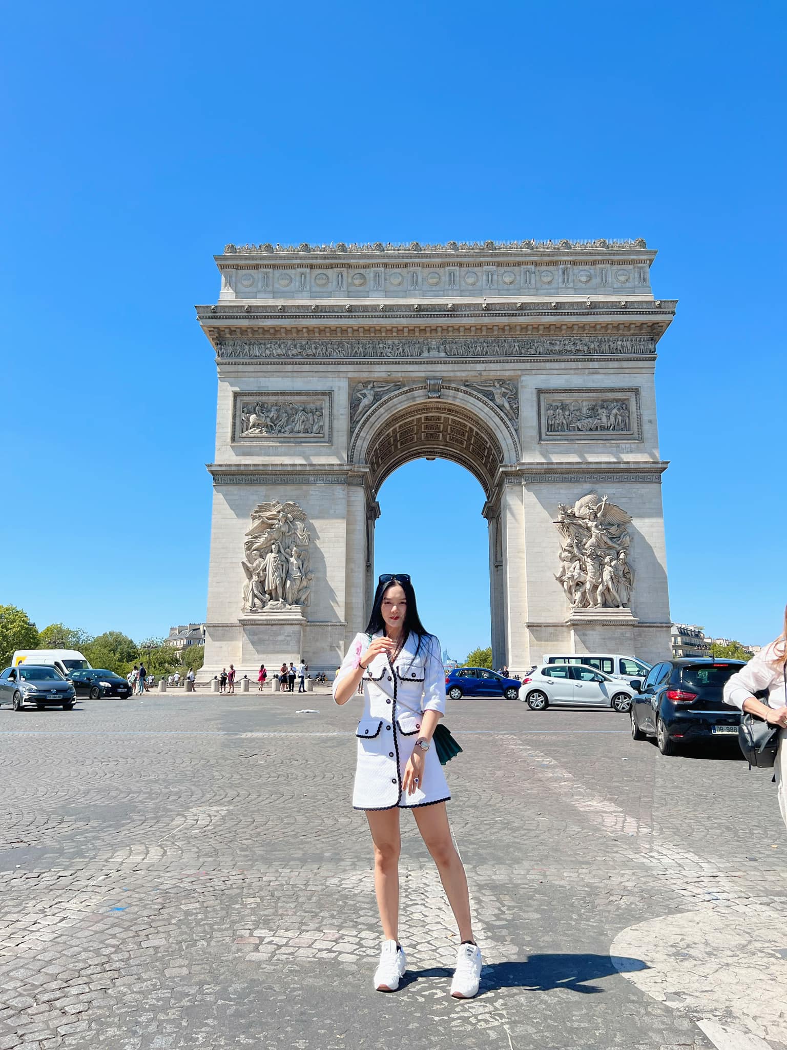 សុខ ស្រីនាង
