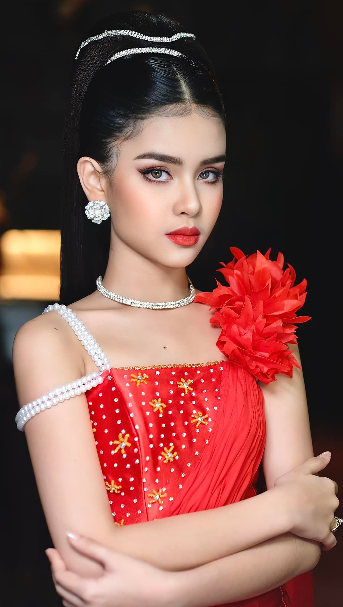 ល្អហួស