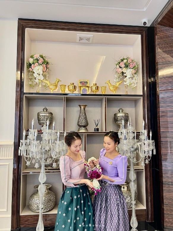 ឈិត សុវណ្ណបញ្ញា និងបងប្អូនភ្លោះ