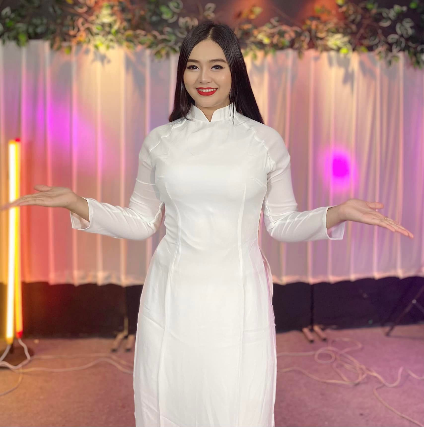 &nbsp; តារាស្រី&nbsp;សោភា ទេពី