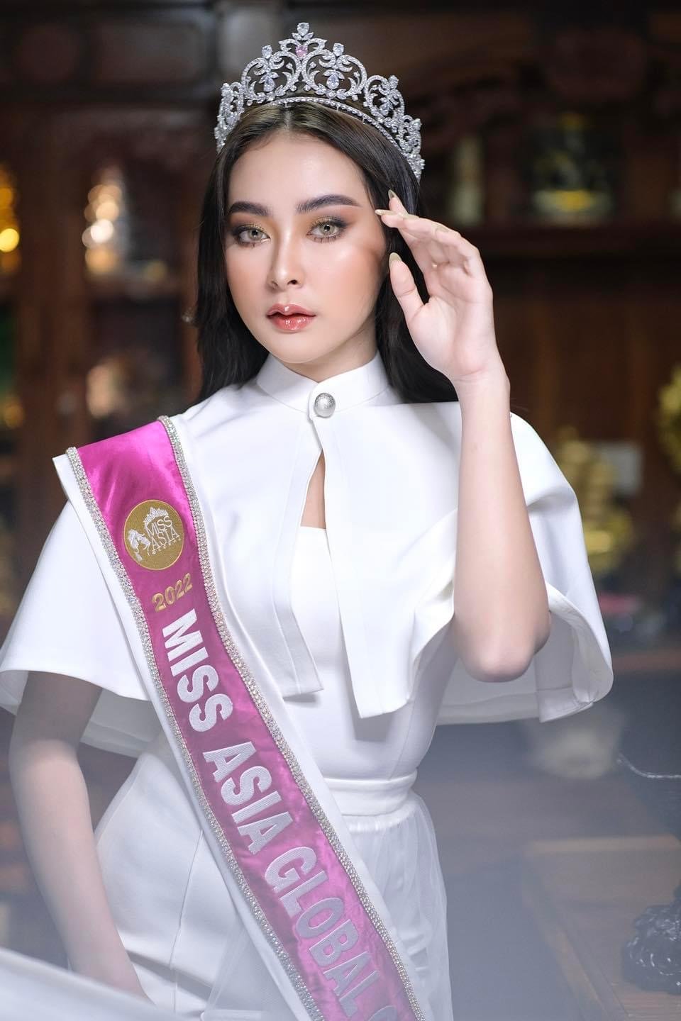 កញ្ញា ប៉ាង ពេជ្ររចនា