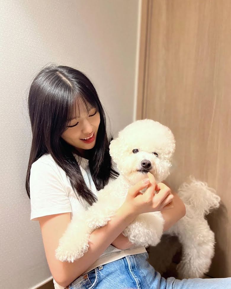 Ahn Yujin ពេលដែលនាងមានសក់សេះ