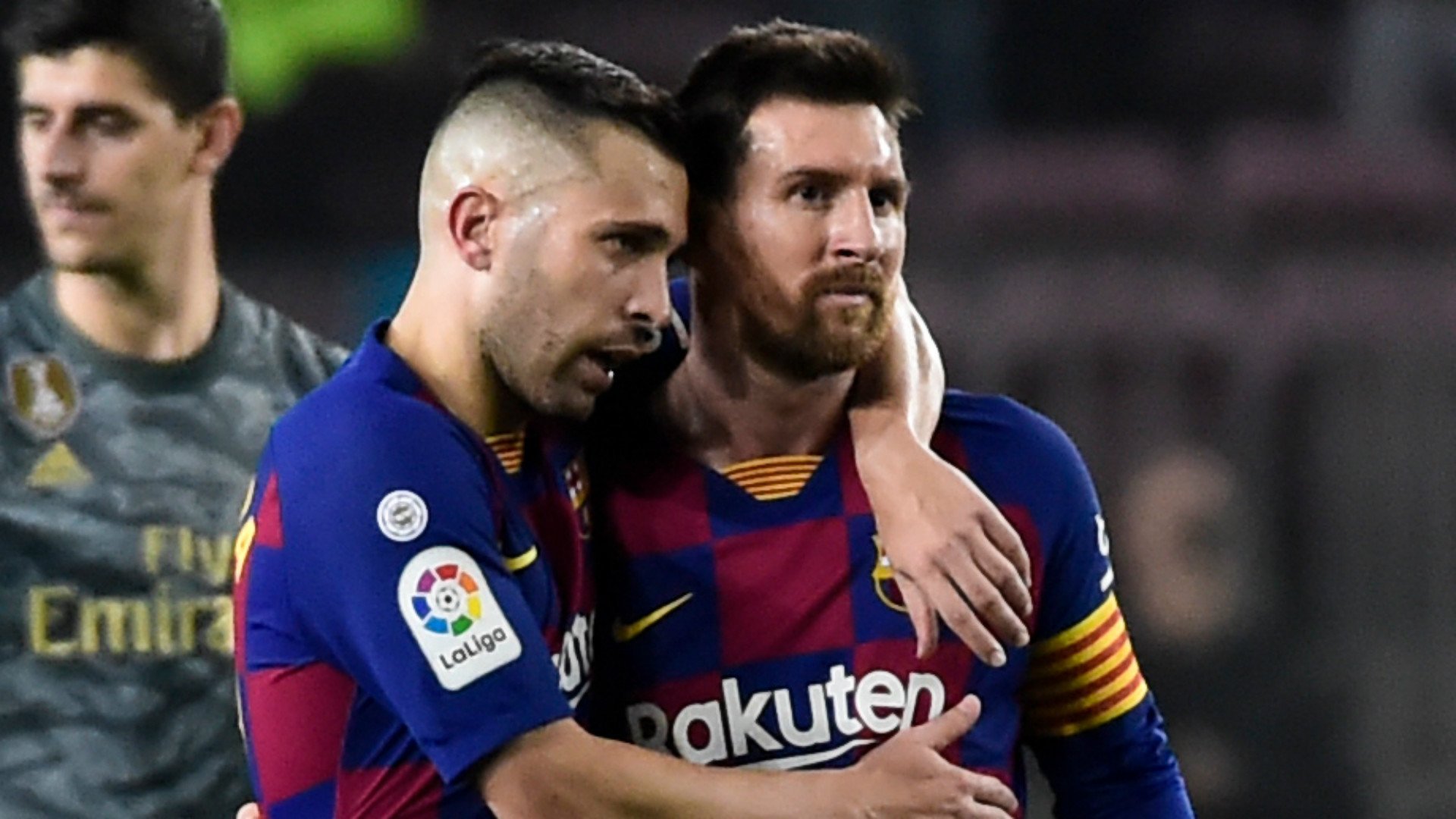កីឡាករ Lionel Messi និង Jordi Alba