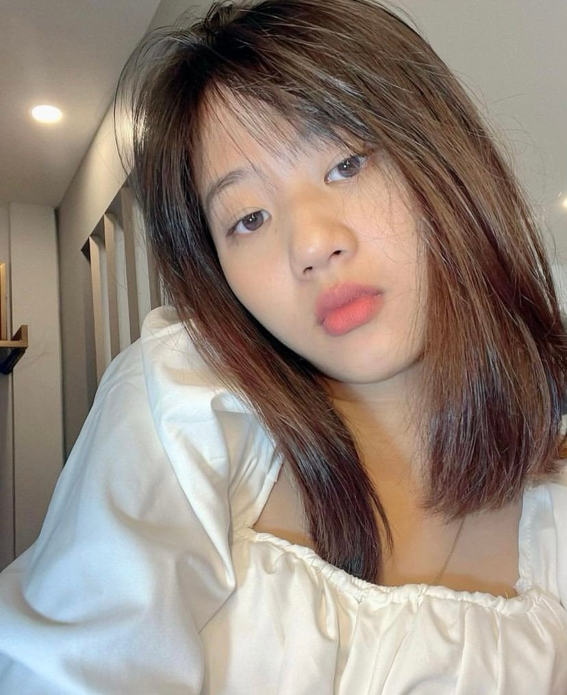 កញ្ញា ពេជ្រ រស្មី