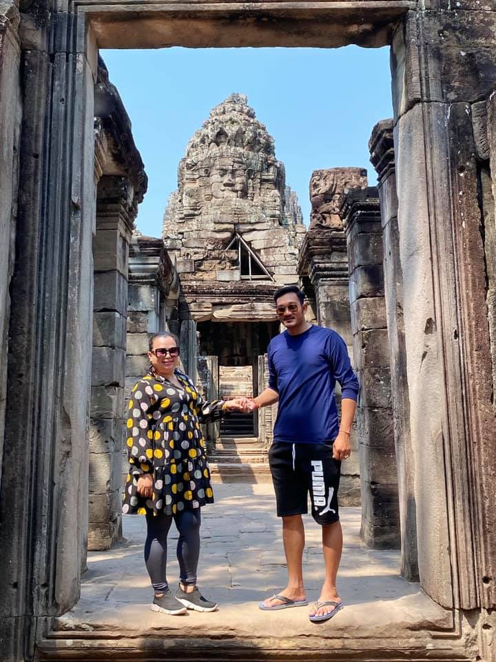តារាកំប្លែង ប៉េងប៉ោង និងស្វាមី
