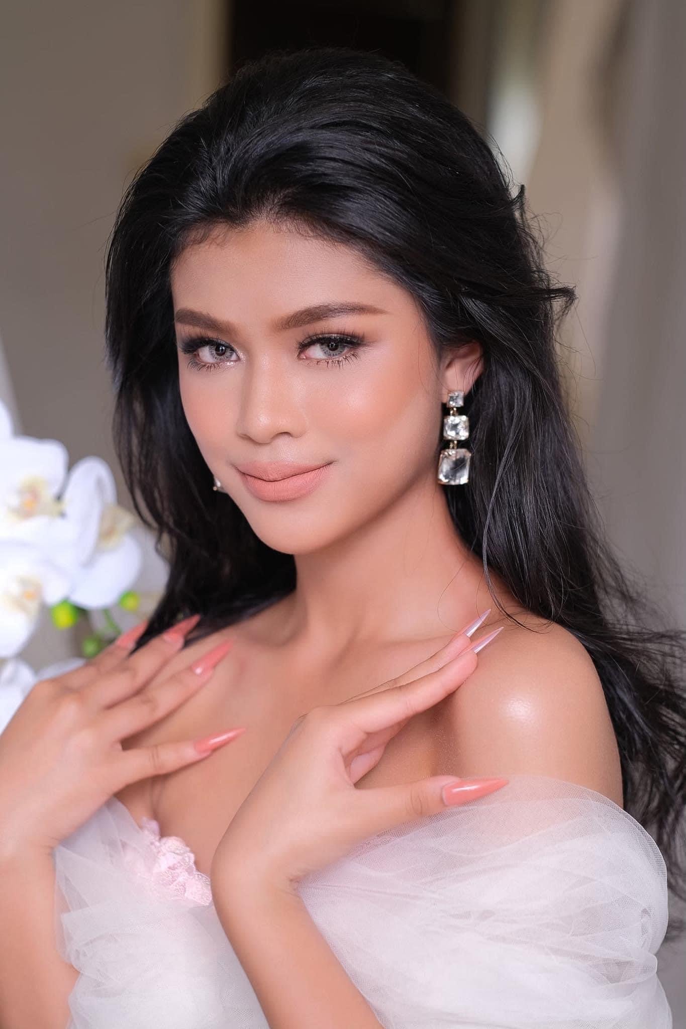 កញ្ញា ឃឿន ប៉ូលីកា