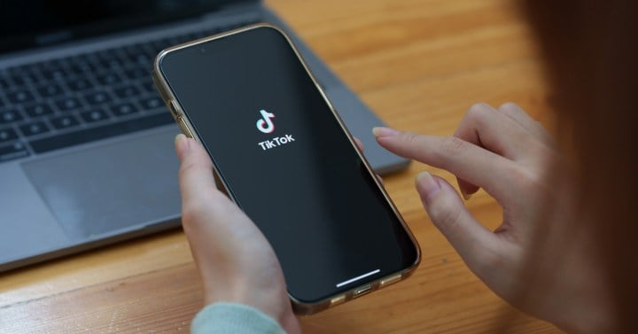 Tiktok • Tiktok Raises Age Req'T To Host Live, Intros Adult-Only Streams, New Creator Tools 1 Tiktok