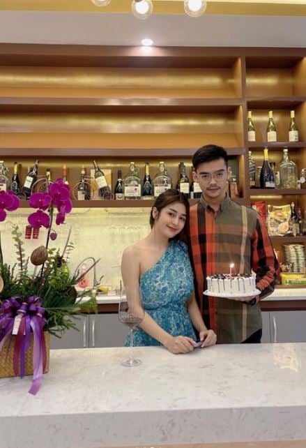 ម៉េងលិ និងមិត្តប្រុស