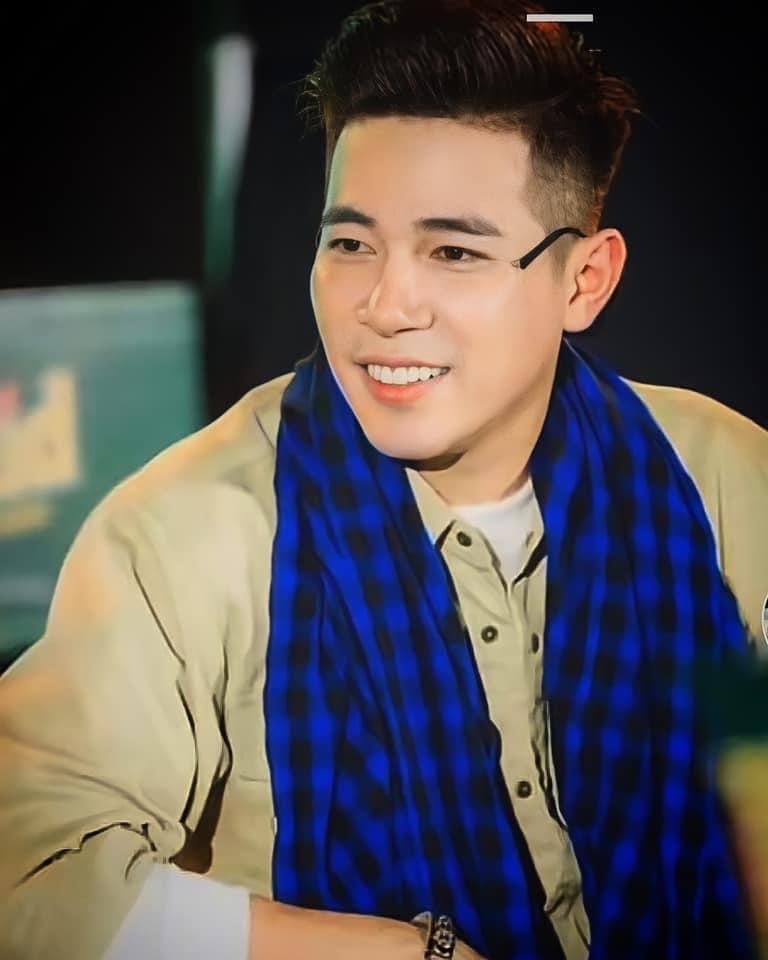 លោក ស៊ឹម ចាន់ពន្លឺ