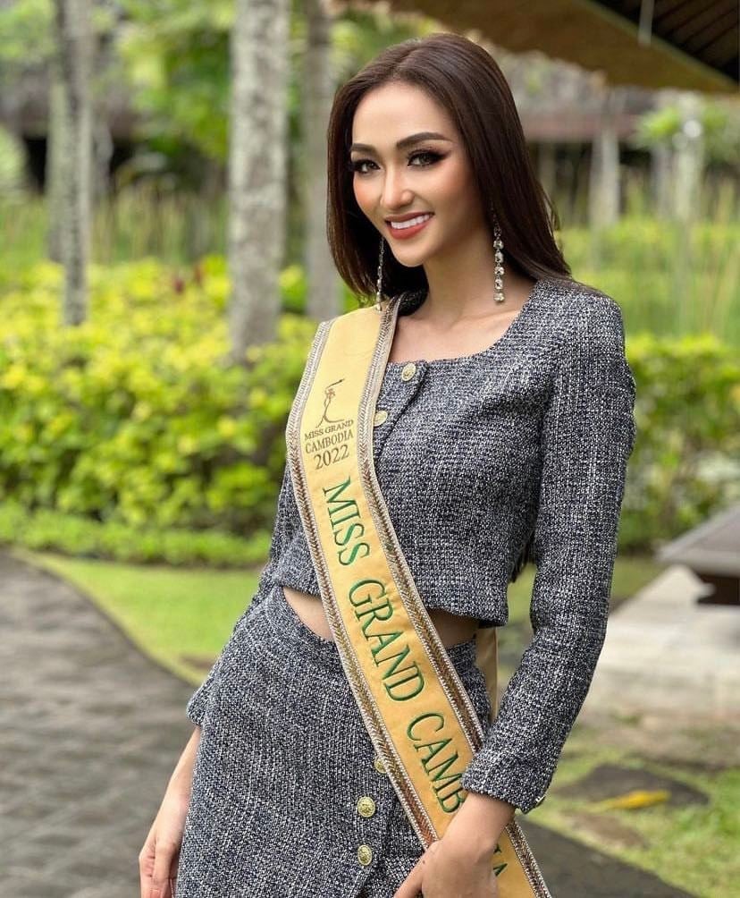ពេជ្រ វត្តីសារ៉ាវឌ្ឍី