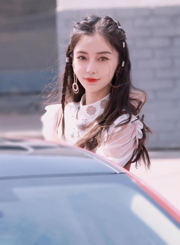 កុំចេះតែហ៊ាន! Angelababy ប្ដឹ.ង.ខាងមន្ទីរពេទ្យ ដែលបញ្ចេញរូបរបស់នាង