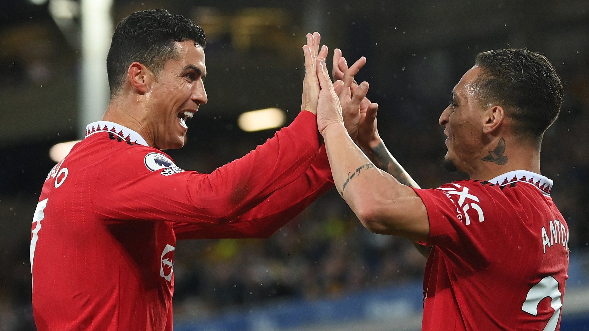 ខ្សែប្រយុទ្ធ Cristiano Ronaldo និង Antony&nbsp;