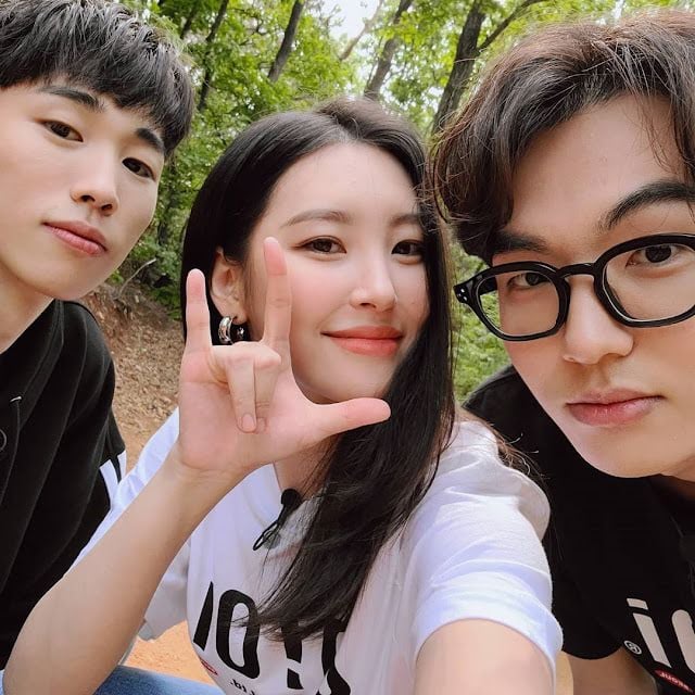 Sunmi និងប្អូនប្រុស
