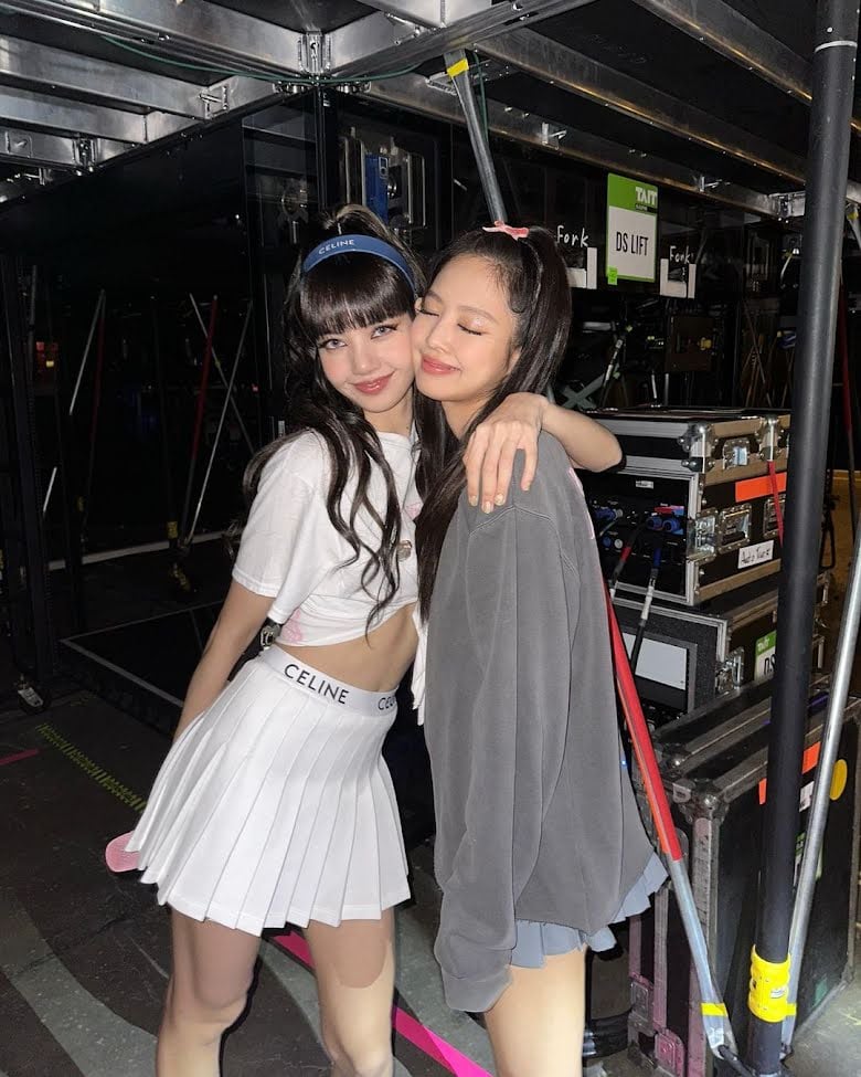 Jennie និង Lisa&nbsp;