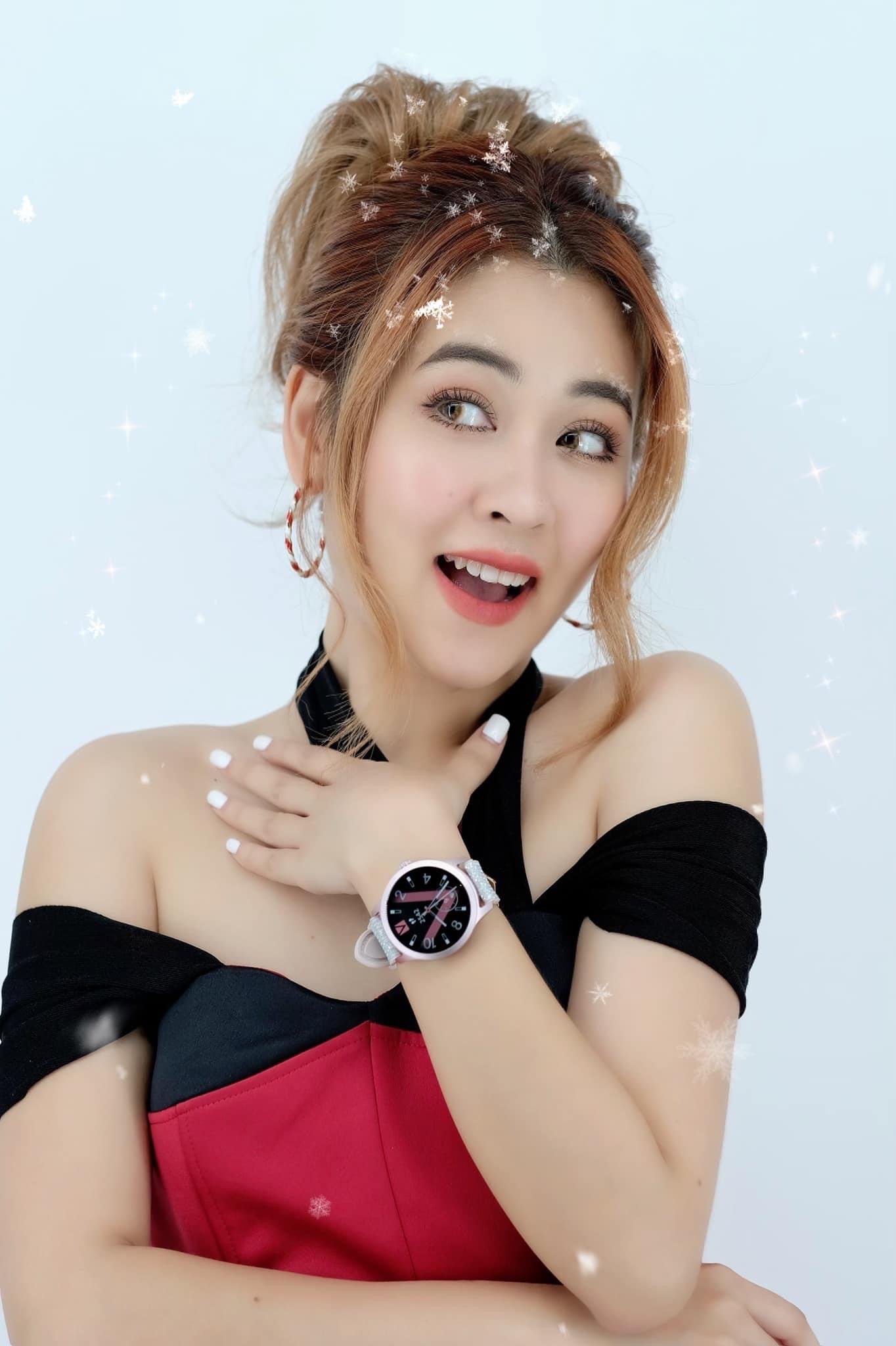 អ្នកនាង ពេជ្រ សូលីកា
