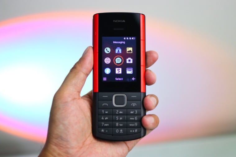 Nokia 5710 Xpressaudio (13)