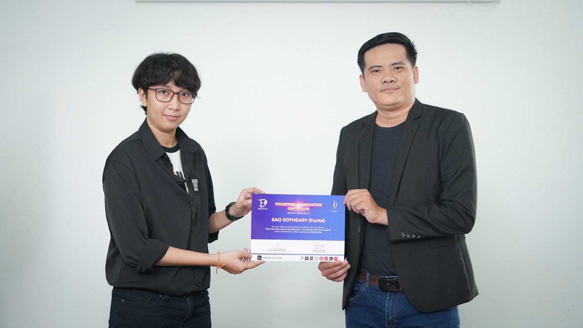 លោក លាង រតនះ - MR. LEANG ROTTNAK ជា Deputy CEO of MEDIALOAD &amp; CEO of DREAMTEAM និងប្អូនស្ម័គ្រចិត្តក្នុងវគ្គប្រកួត The Runway MTIC2023