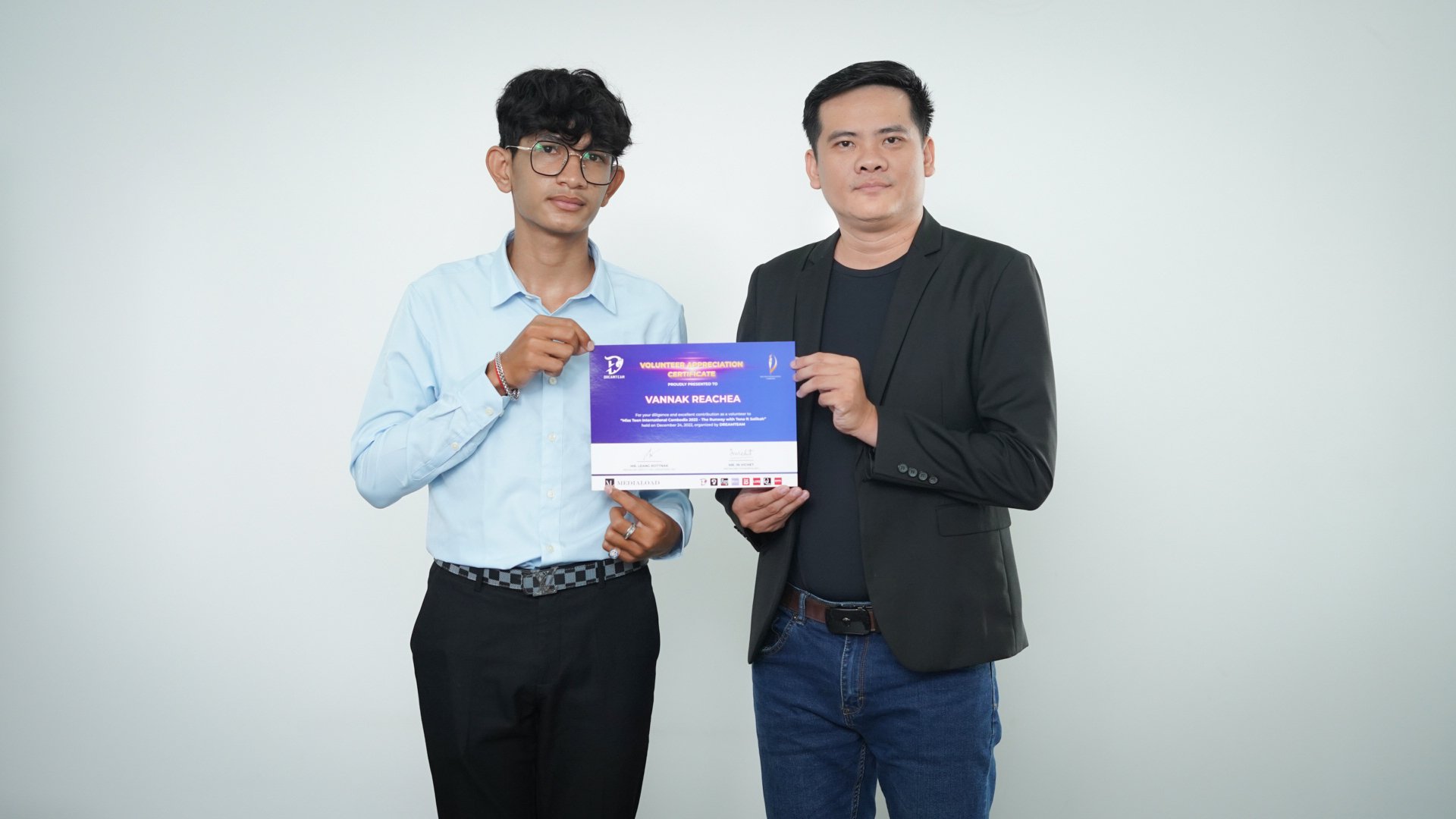 លោក លាង រតនះ - MR. LEANG ROTTNAK ជា Deputy CEO of MEDIALOAD &amp; CEO of DREAMTEAM និងប្អូនស្ម័គ្រចិត្តក្នុងវគ្គប្រកួត The Runway MTIC2023