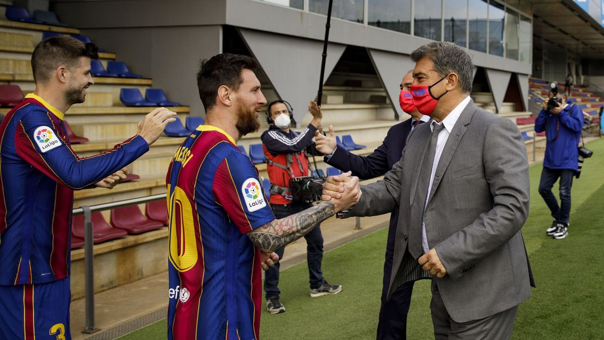 ខ្សែប្រយុទ្ធ&nbsp;Lionel Messi និងលោក Joan Laporta