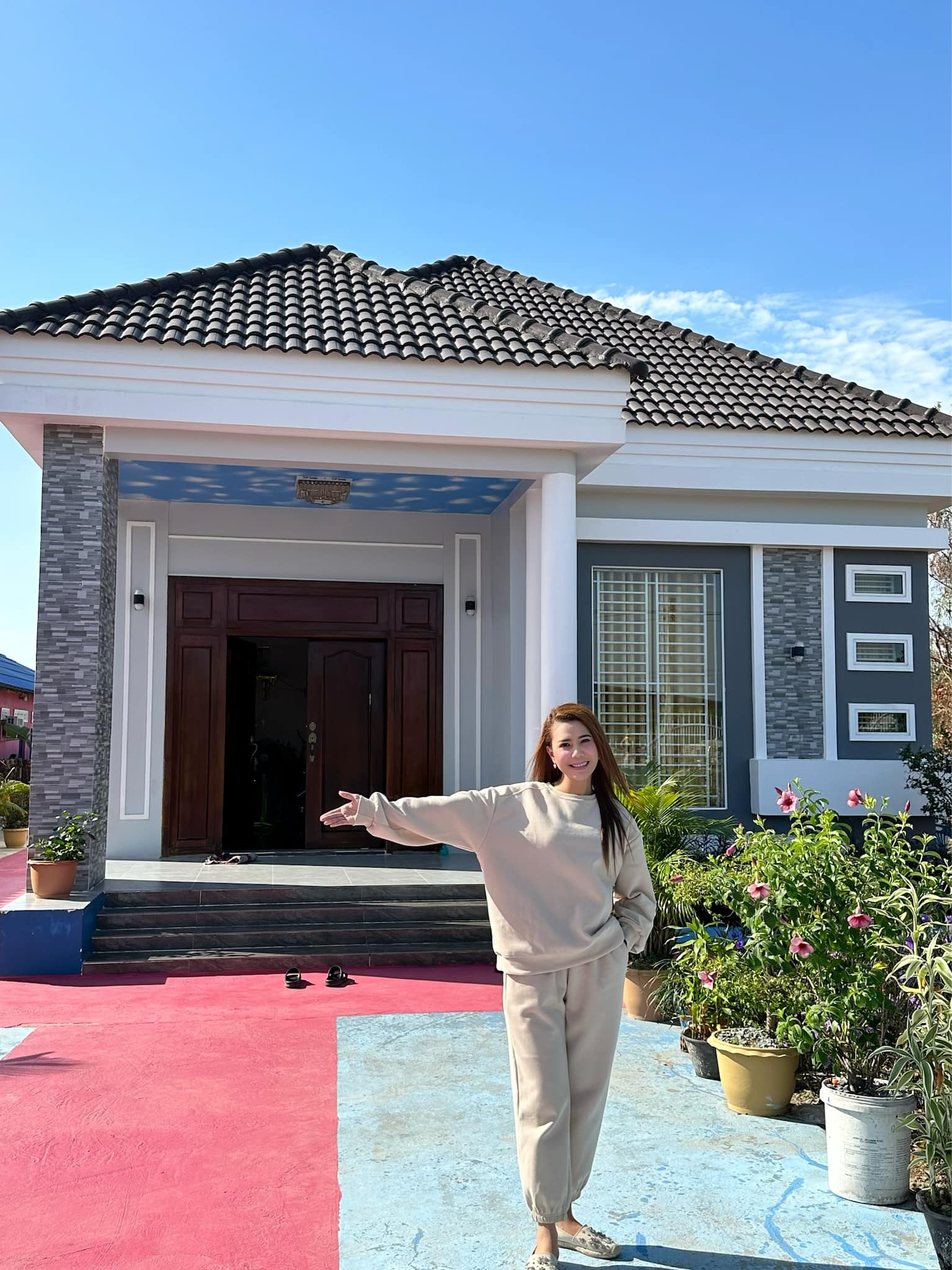 ផ្ទះថ្មី